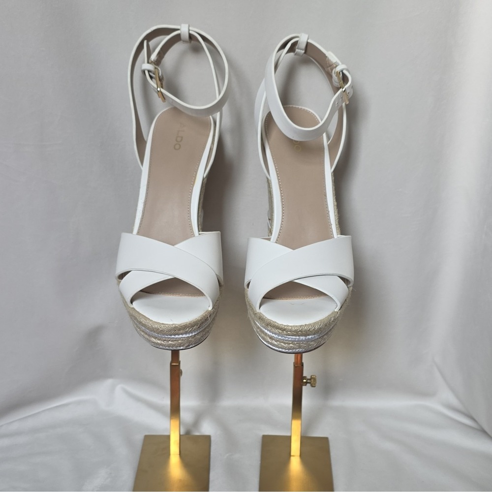 ALDO Clodia Women's White/Beige Solid Wedge Sandals Ankle Strap Buckle Size 10